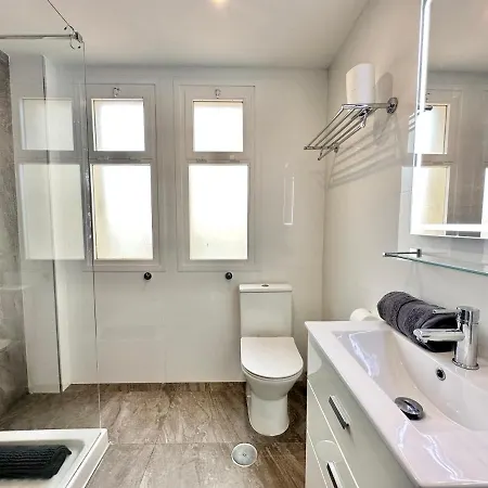 Center - Eaw Homes شقة