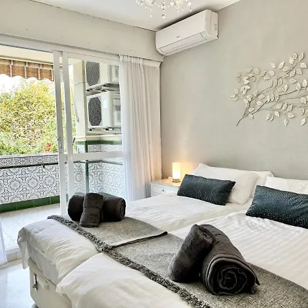 Center - Eaw Homes Apartment *