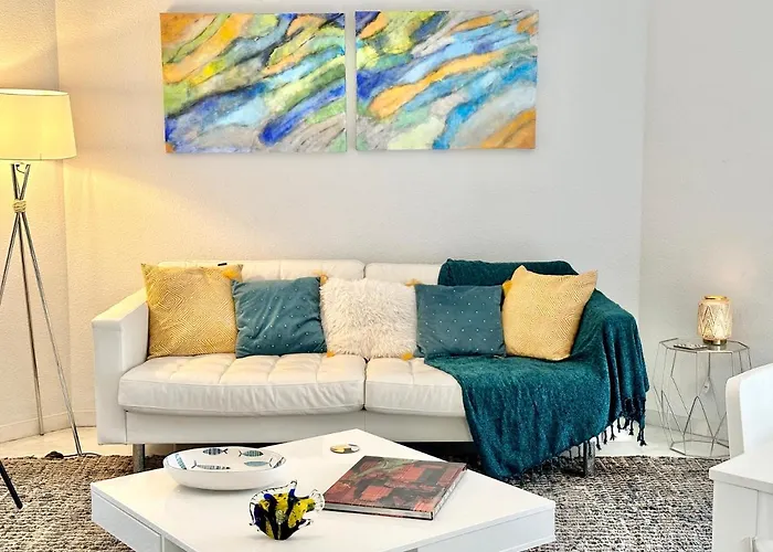 Center - Eaw Homes Apartment